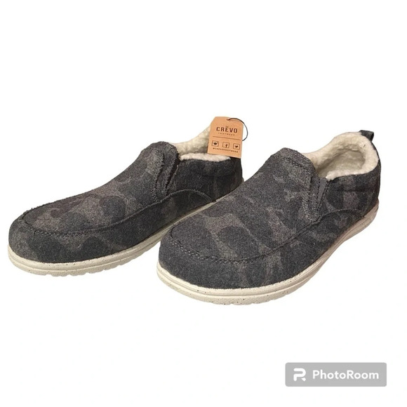 Crevo Other - Crevo Costa Sherpa Slip On Shoes Memory Foam Gray Camouflage Men’s Size 9. NWT